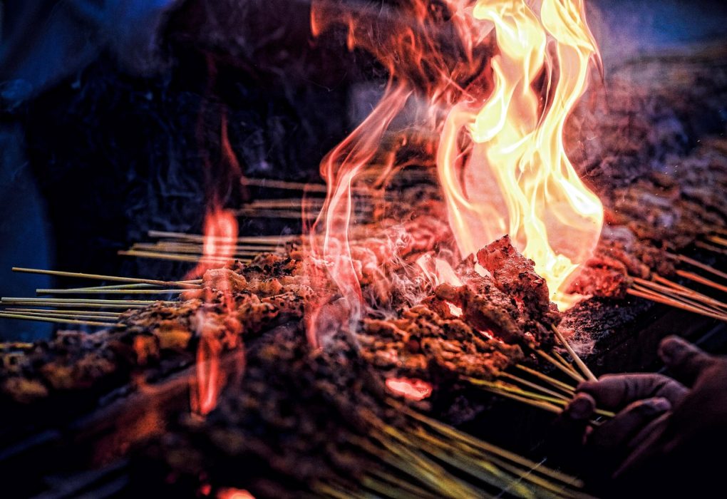 Dinas Damkar Tulang Bawang Barat Padamkan Kebakaran di Gedung DPRD